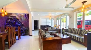 White lotus villa - Image 5