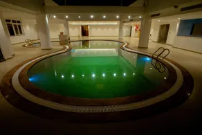 Beeza Clubhouse - Image 5