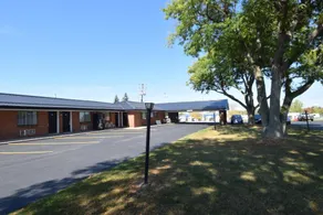 Orchard Park Motel - Image 4