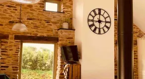Detached Barn in Tamar Valley, EV charging included - Image 5