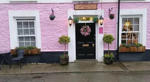 Brunant Arms Hotel - Image 3