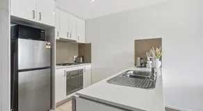 Hawthorn Haven Balcony Views & Comfort - Image 4