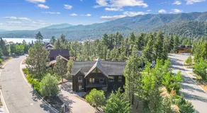 0,8 km zum See, Terrasse mit Aussicht, Pokertisch | Eagle Ridge Rückzugsort von AvantStay - Image 5
