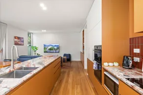 Family Home in Mayfield With Stylish Interior - Image 5