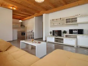 Villa in Zminj with swimming pool - Image 2