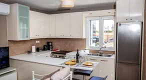Downtown Lavrio Port Cozy Apt - Image 5