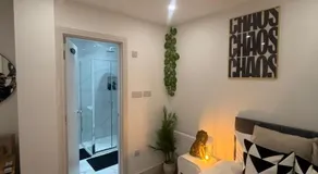 Beautiful new build studio in London - Image 2