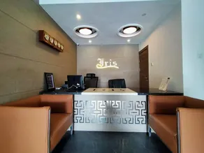 Iris Hotel - Image 5