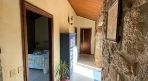 Lugar encantador com estacionamento incluído - Image 5