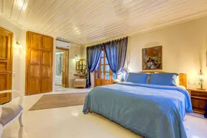 Jade Residence - Image 2