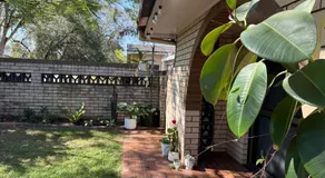 Guesthouse in fantastic location - Image 5