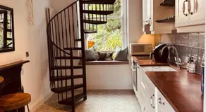 The Arches, Georgian Apartment - Image 3