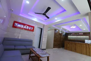 Hotel Embassy - Image 1