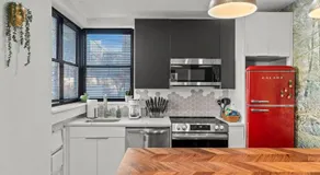 Prime Fishtown- King Beds- Free Gated Parking - Image 4