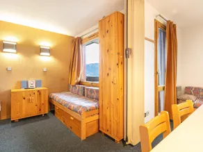 Studio in Doucy at the Foot of Ski Slopes - Image 2