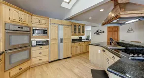 East Wenatchee Oasis 4BR, Pool, Hot Tub, Loop Trail - Image 2