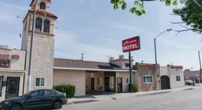 Mission Motel - Image 3