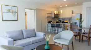Deluxe Condo Suite 1BR with Ocean View - Image 2