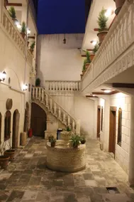 Grand Babil Otel - Image 1