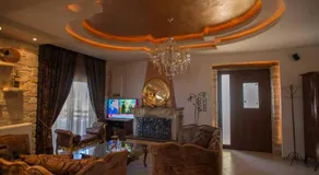Villa Gogo offers privacy and pool - Image 2