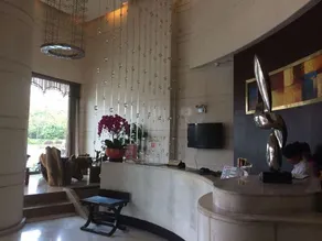 Eastern Kaiyue Business Hotel - Image 5