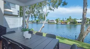 14 Gorgeous Waterfront Noosa Oasis - Image 5