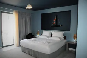 Lotus Center Apartments - Image 1