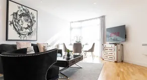 Luxury Cardiff City Centre Apartments - Image 2
