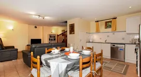 Stone cottage with private covered pool near the medieval city of Josselin. - Image 3