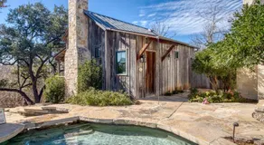 Blacksmith Quarter's on Barons Creek - Image 4