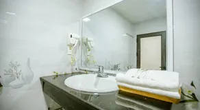Quỳnh Trang - Image 2