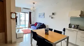 2 Bedroom Apartment - 5 mins from the sea - Image 2
