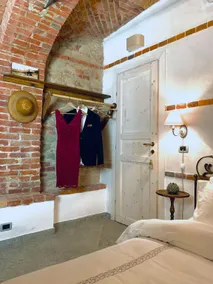 The "Fireplace" Suite with hot tub - Image 5