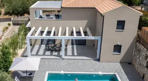 Legantes Luxury Apartments with shared pool - Image 5