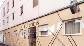 CMDreams Gold- Apartamentos turísticos con ruinas romanas en el centro de Mérida - Image 4