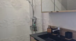 La villa des Roses - Chambre au calme et 2ème chambre dès 3 personnes - Image 2