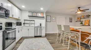 Great for Groups! Greensboro Getaway, 1 Mi to Dtwn - Image 3