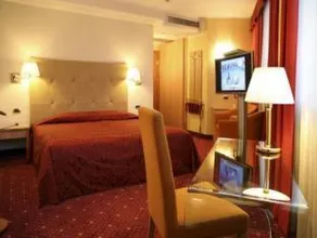 Hotel Sporting Trento - Image 5