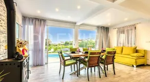 Villa Zoe, beautiful view,private pool, secured parking - Image 2