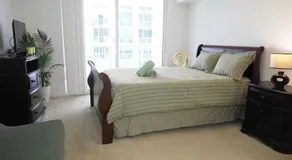 Emerald Room at Brighton Beach 2Min Walk to Ocean n Subway Chic Stay - Image 2