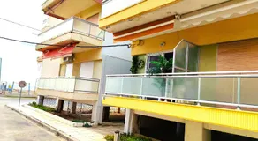 Olga & Evan's beach house - Image 3