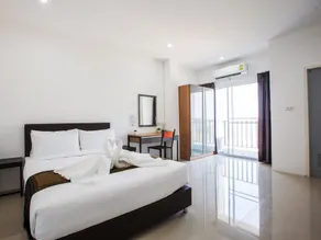 B2 Korat Boutique and Budget Hotel - Image 5