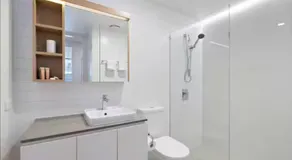 Balcony Apartment with 1 Bedroom - Image 4