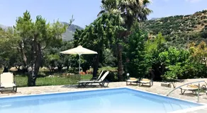 IRIDA Studios Hotel & Pool - Image 2