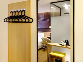 7 Days Premium Chongqing Fuling Binjiang Avenue Branch - Image 5