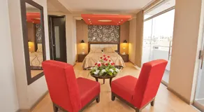 Plaza Sur Hotel & Suites - Image 2