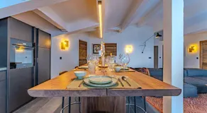 Luxury Penthouse with Mountain View & Fireplace - Image 4