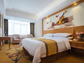 Vienna Hotel Guangdong Huidong Herung Pedestrian Street - Image 5
