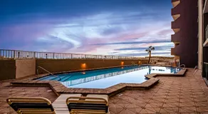 Great beachfront condo pool & tennis courts - quick drive to dining - Image 2