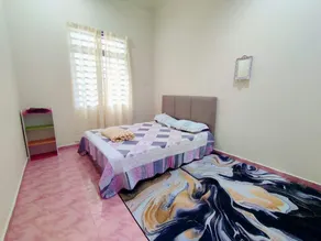 CASA ADELIA GUESTHOUSE 2 DESA SOLEHAH - Image 2